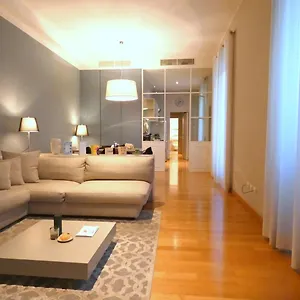  Apartment Heart Duomo Castello